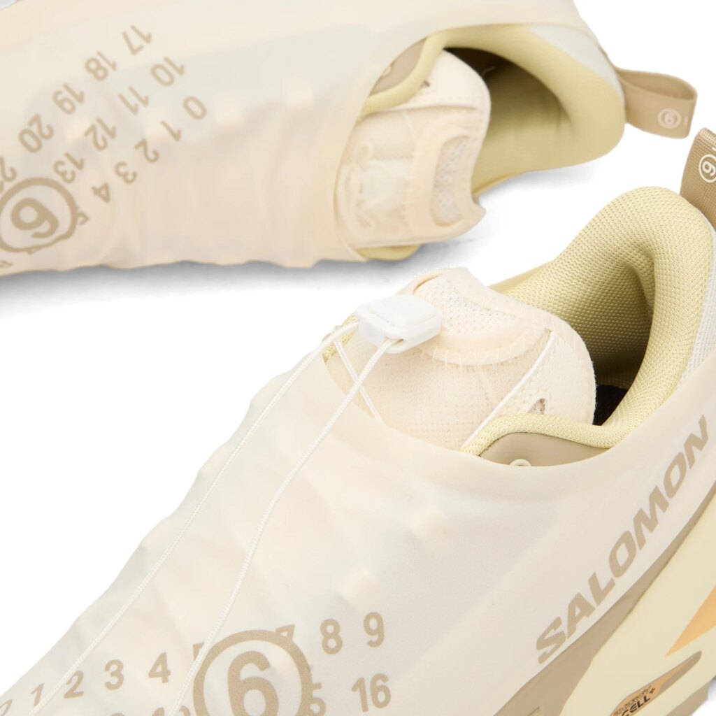 MM6 MAISON MARGIELA X SALOMON -Vanilla Ice/Eucalyptus/Transparent Yellow