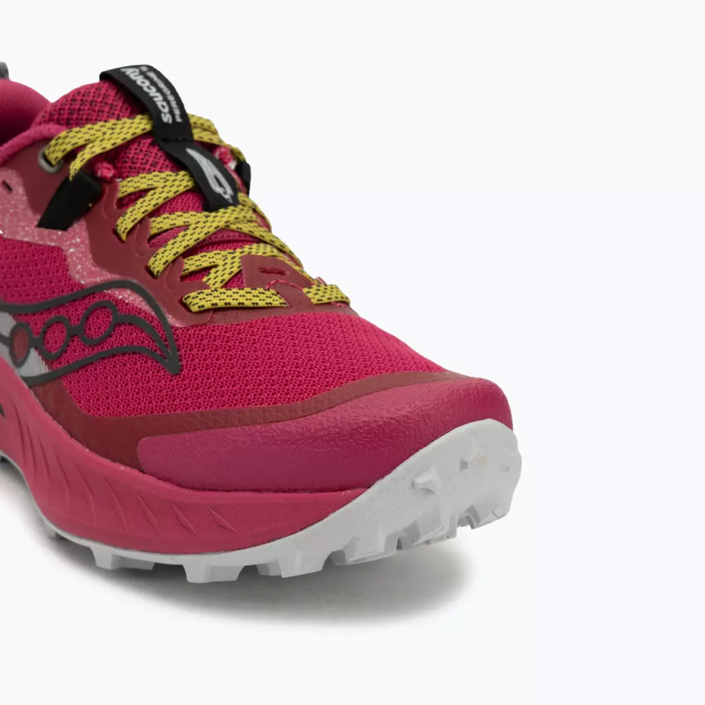 Женские Кроссовки для бега Saucony Peregrine 15 magenta/black