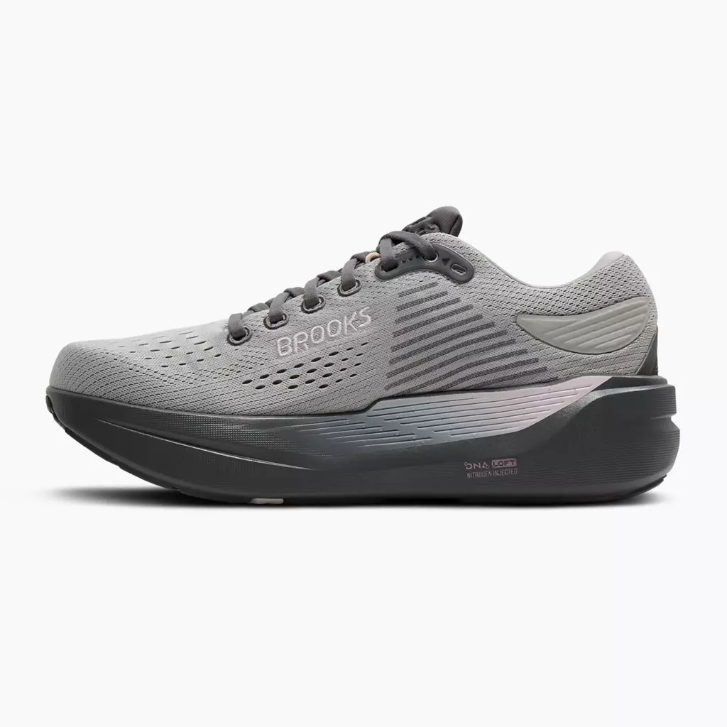 Женские Кроссовки для бега Brooks Ghost Max 3 harbor mist/poppy seed/pink