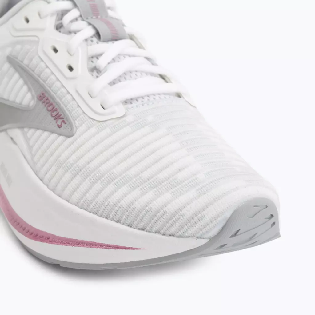 Женские Кроссовки для бега Brooks Revel Max white/harbor mist/metallic