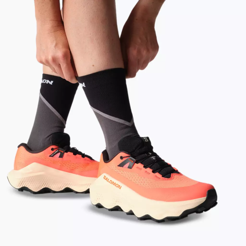 Женские Кроссовки для бега Salomon Ultra Glide 3 fusion coral/tender peach/black