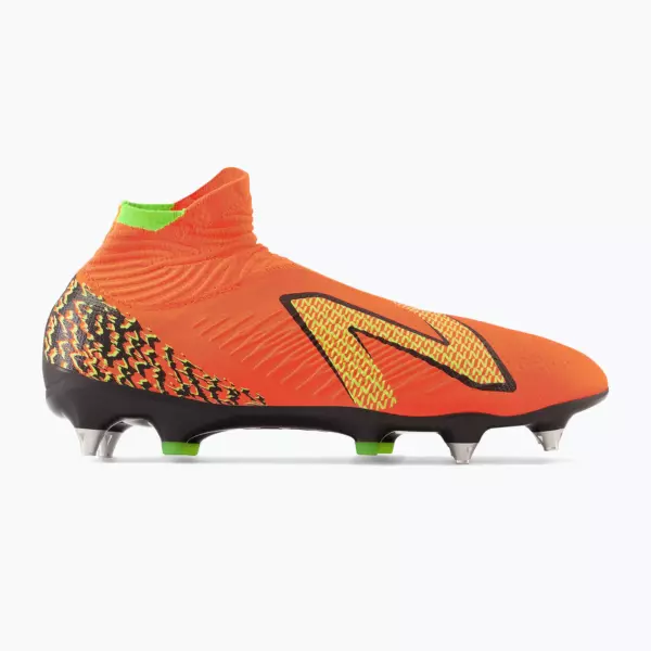 Футбольные бутсы New Balance Tekela Pro V4+ SG neon dragonfly