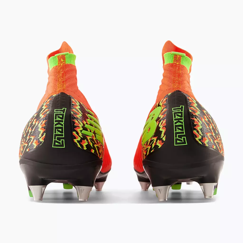 Футбольные бутсы New Balance Tekela Pro V4+ SG neon dragonfly