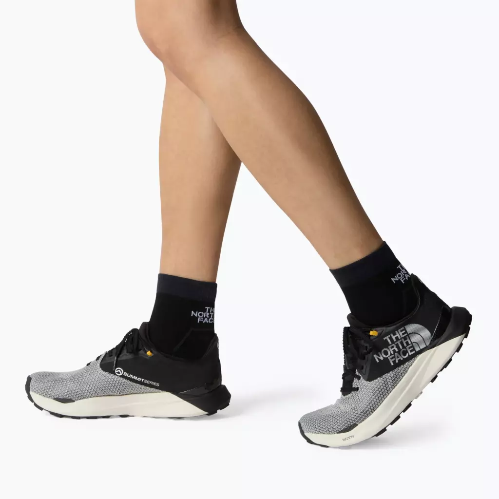 Женскике Кроссовки для бега The North Face Summit Vectiv Sky white dune/tnf black