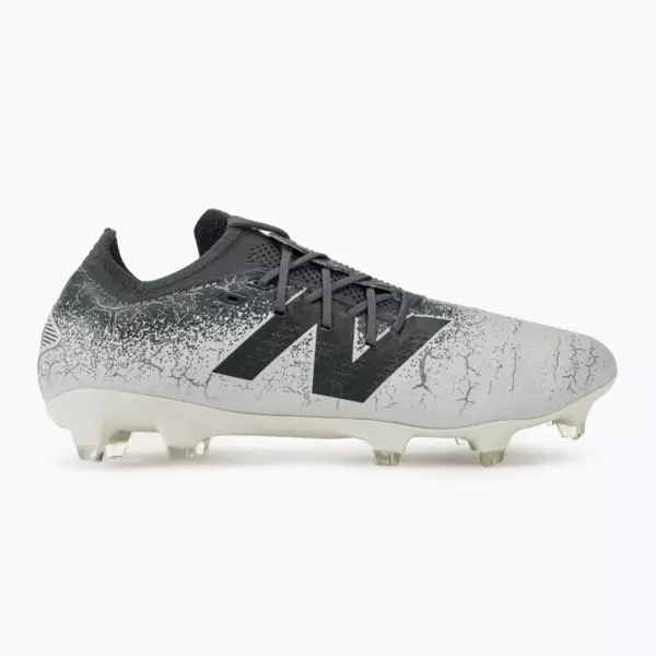 Футбольные бутсы New Balance Furon Pro V7+ FG concrete