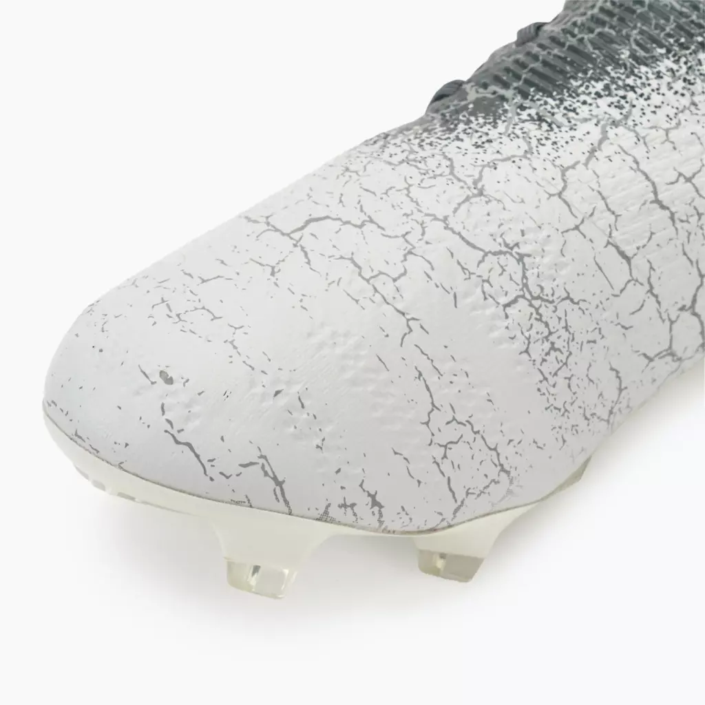Футбольные бутсы New Balance Furon Pro V7+ FG concrete