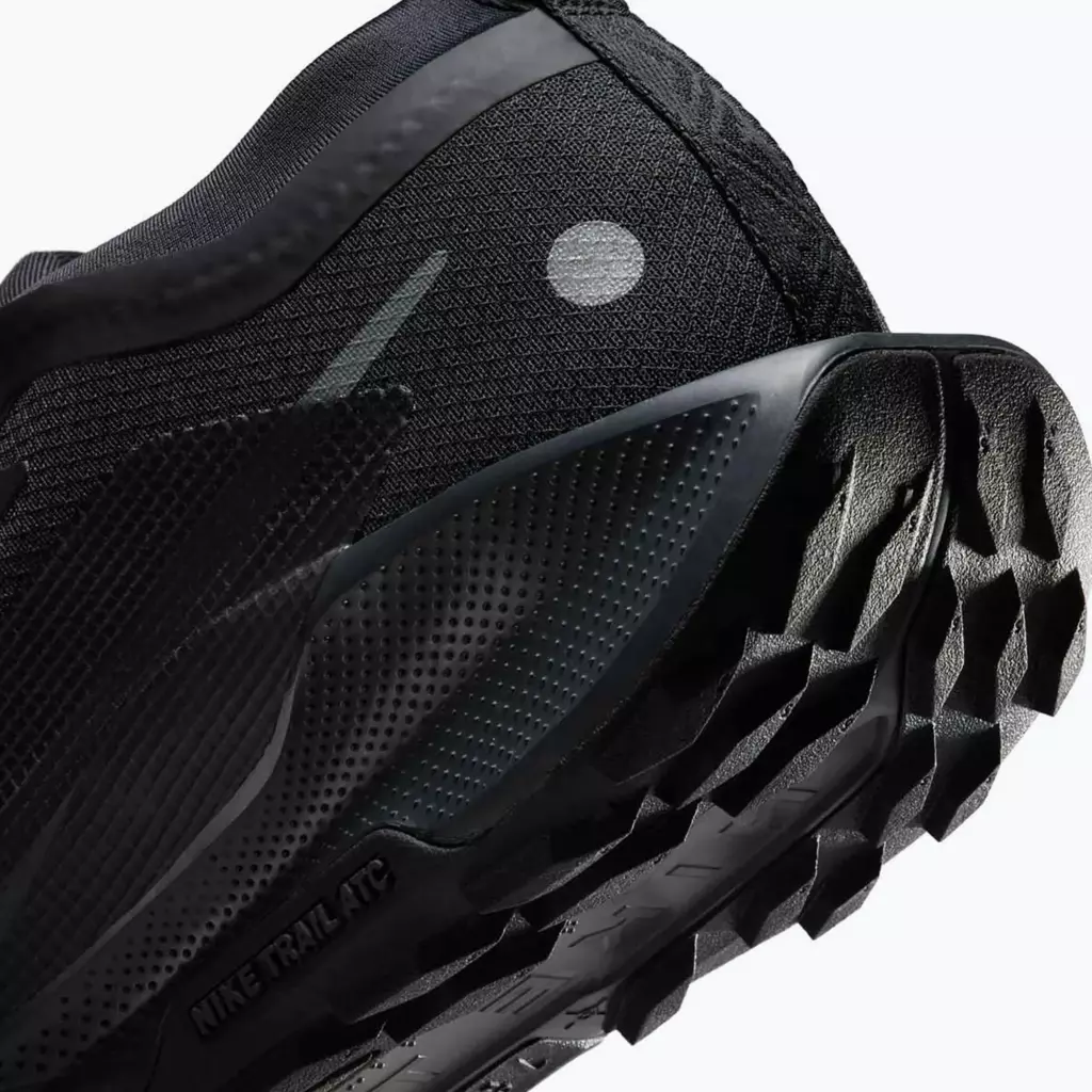 Женские Кроссовки для бега Nike Pegasus Trail 5 GTX black/anthracite/black