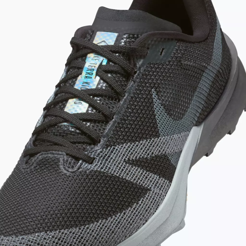 Кроссовки для бега Nike Kiger 10 black/white/cool grey/white