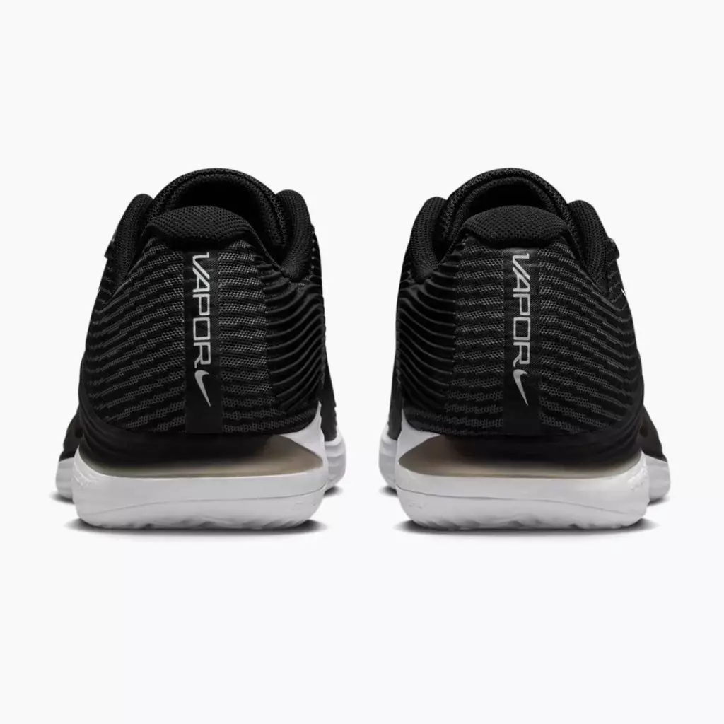 Теннисные кроссовки Nike Vapor 12 Clay black/dark smoke grey/white