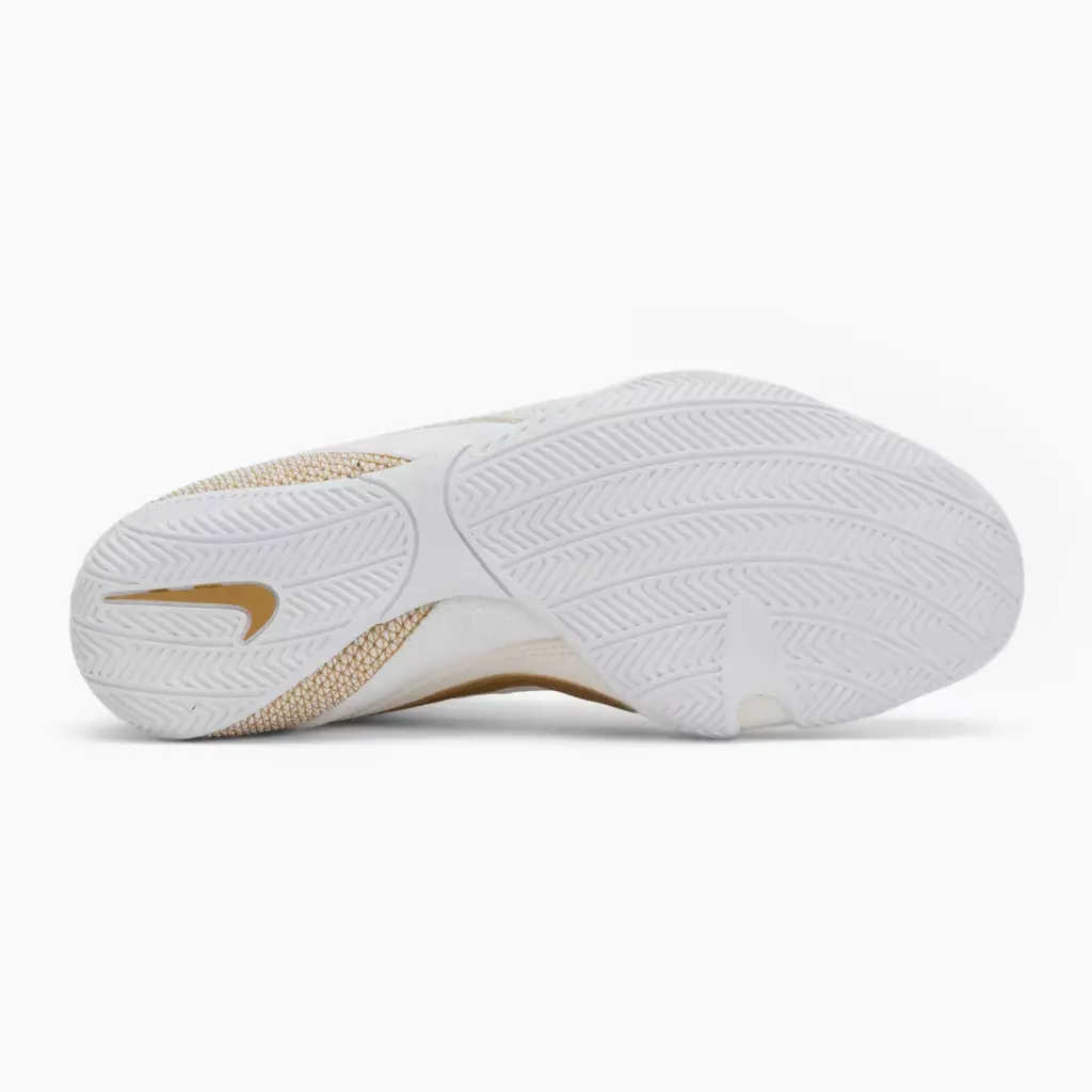 Боксёрки Nike Machomai 3 white/metallic gold