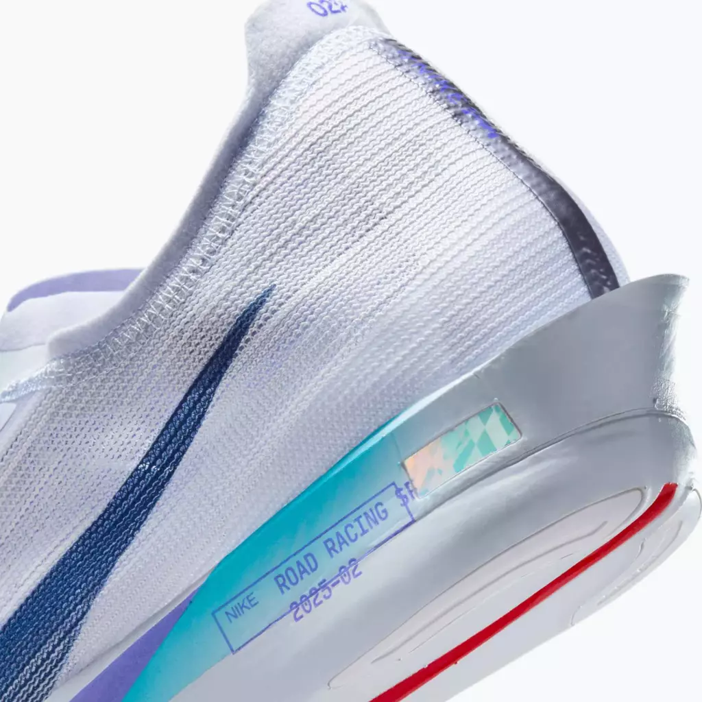 Кроссовки для бега Nike Streakfly 2 ghost/persian violet/blue lightning/blue void
