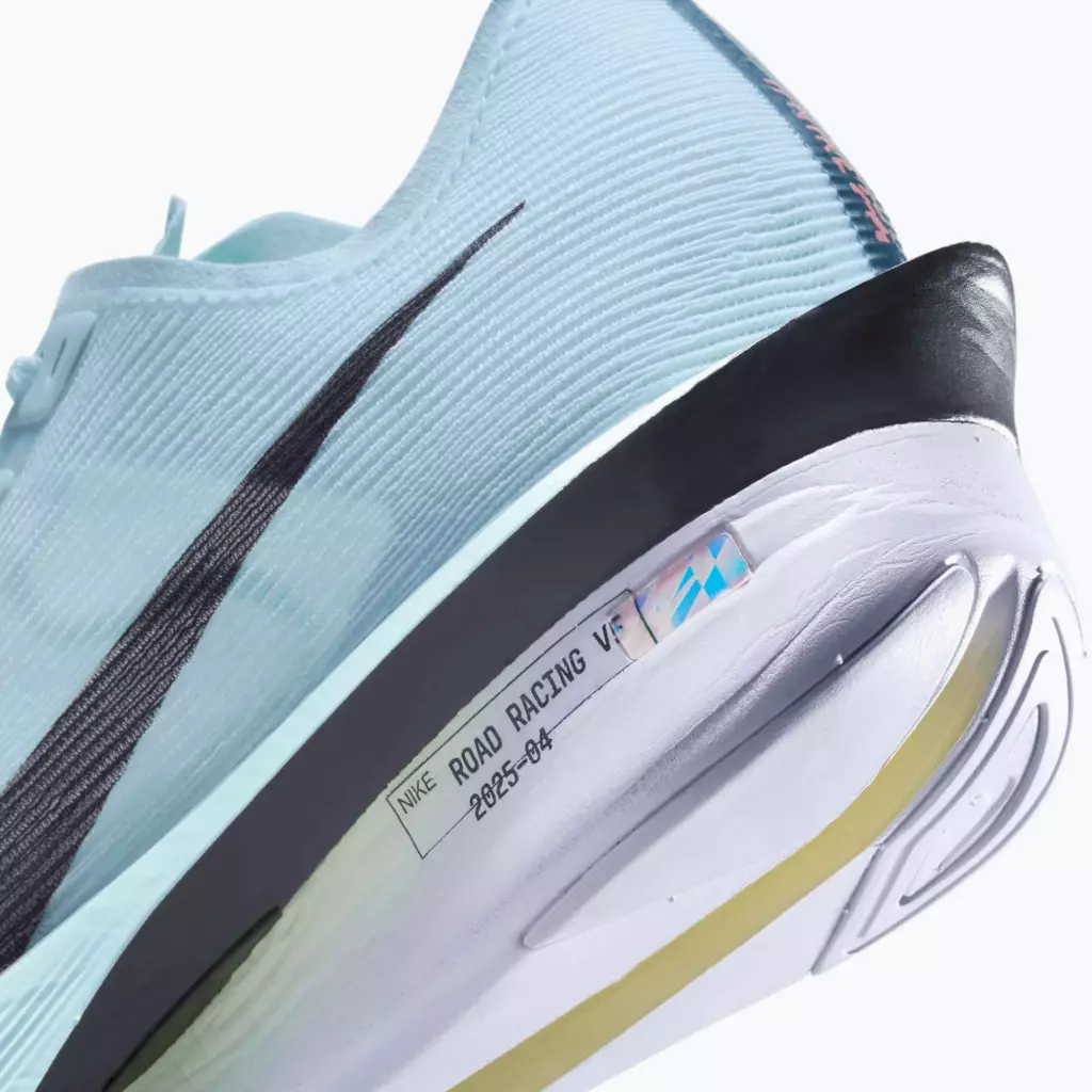 Женские Кроссовки для бега Nike Vaporfly 4 glacier blue/blue tint/gridiron