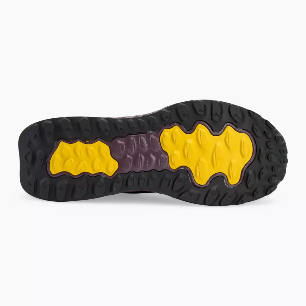 Женские Кроссовки для бега New Balance Fresh Foam Garoe v1 black