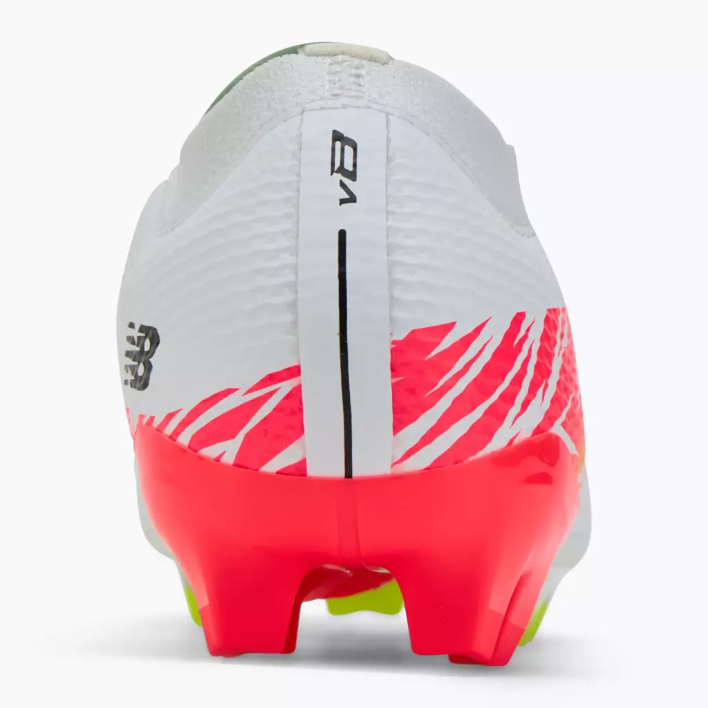 Футбольные бутсы New Balance Furon Team V8 FG white