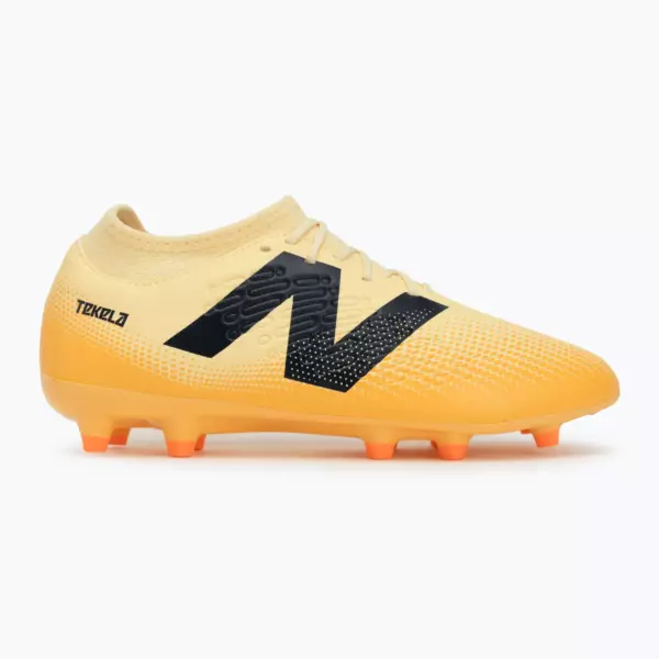 Футбольные бутсы New Balance Tekela Magique V4+ FG beige