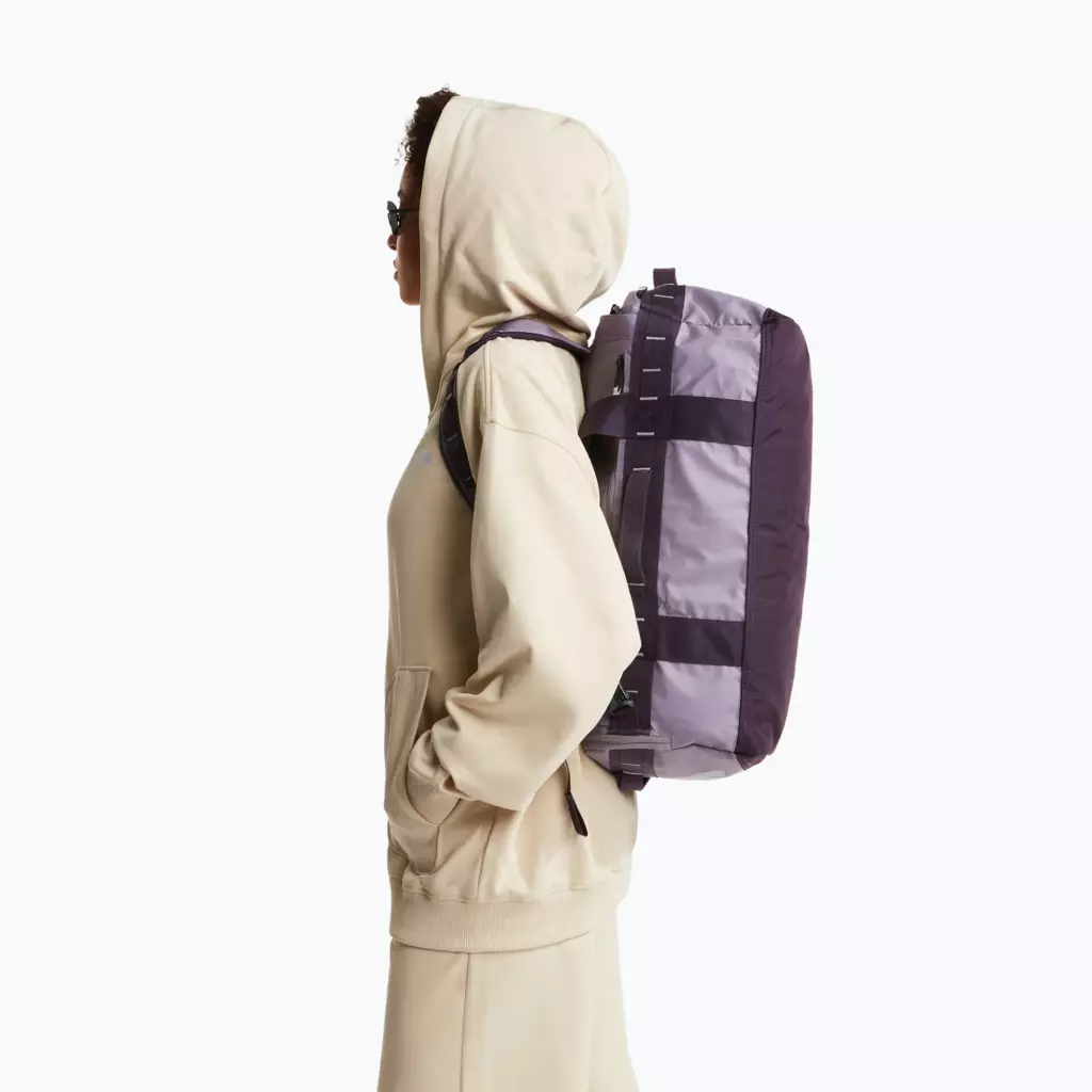 Дорожная сумка The North Face Base Camp Voyager Duffel 42 transcendent grey/endle