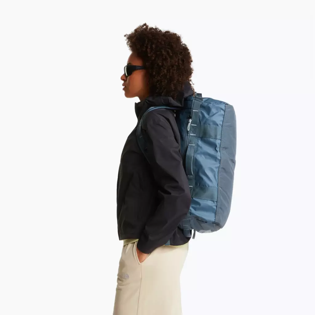 Рюкзак The North Face Base Camp Voyager Duffel 32 l granite grey/frost grey