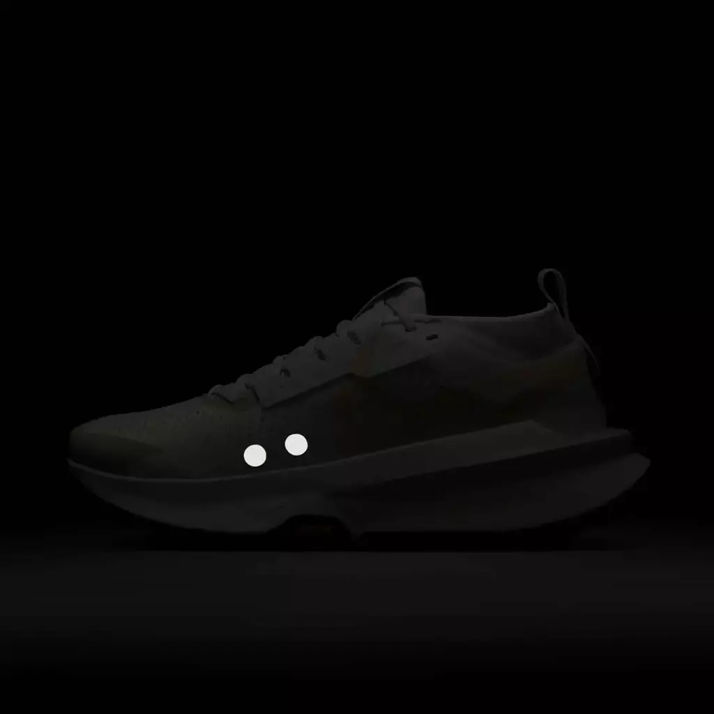 Женские Кроссовки для бега Nike Zegama 2 vast grey/sanddrift/summit white/black