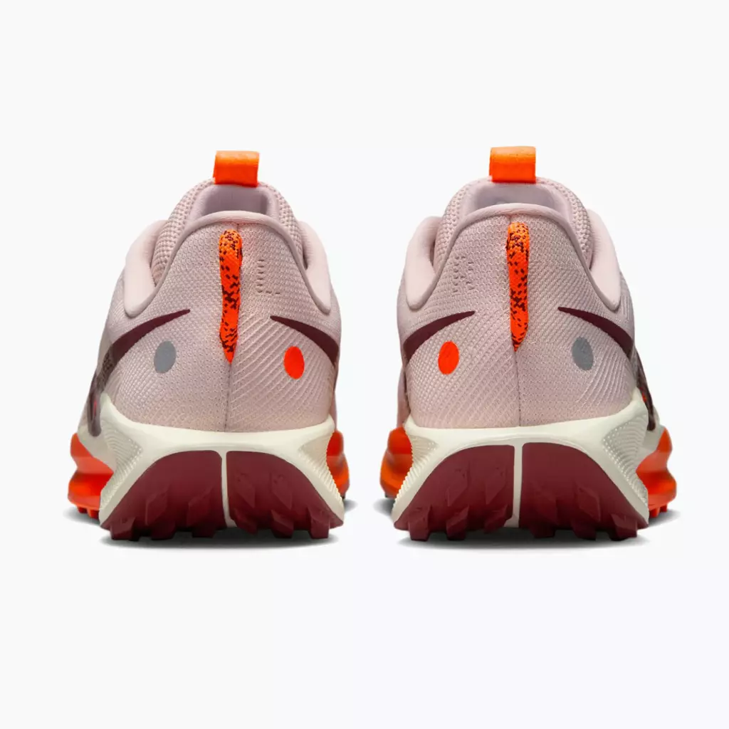 Женские Кроссовки для бега Nike Pegasus Trail 5 silt red/hyper crimson/dark team red