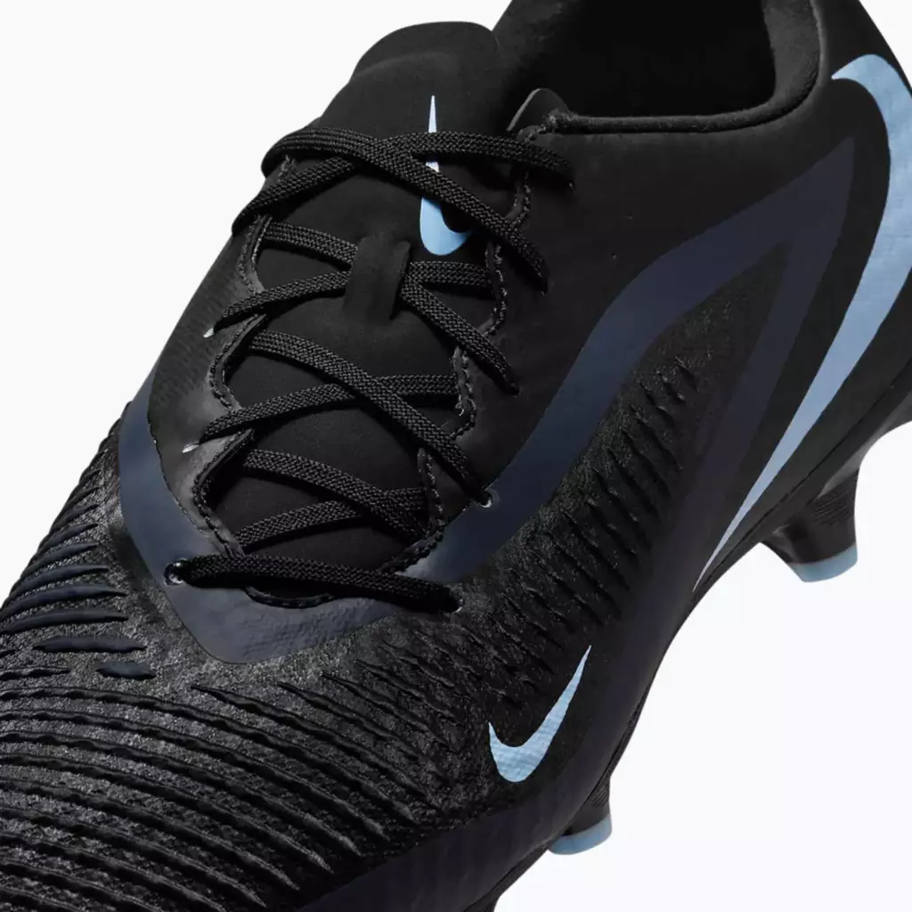 Футбольные бутсы Nike Phantom 6 Low Academy FG/MG black/black