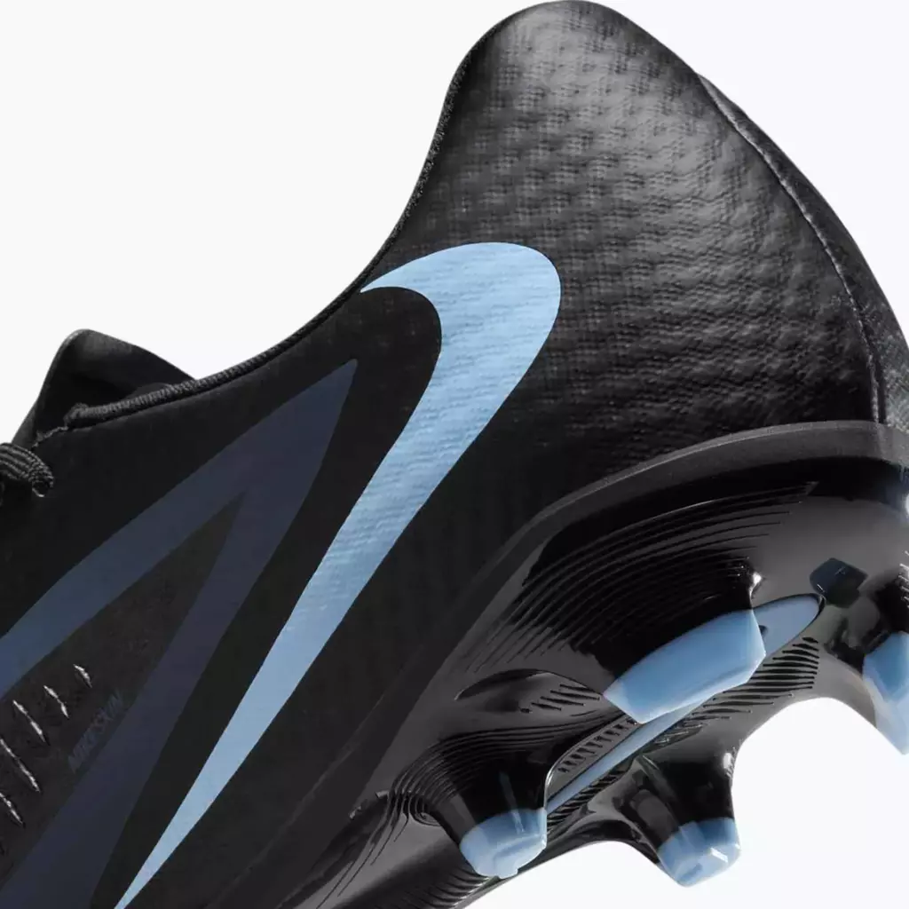 Футбольные бутсы Nike Phantom 6 Low Academy FG/MG black/black