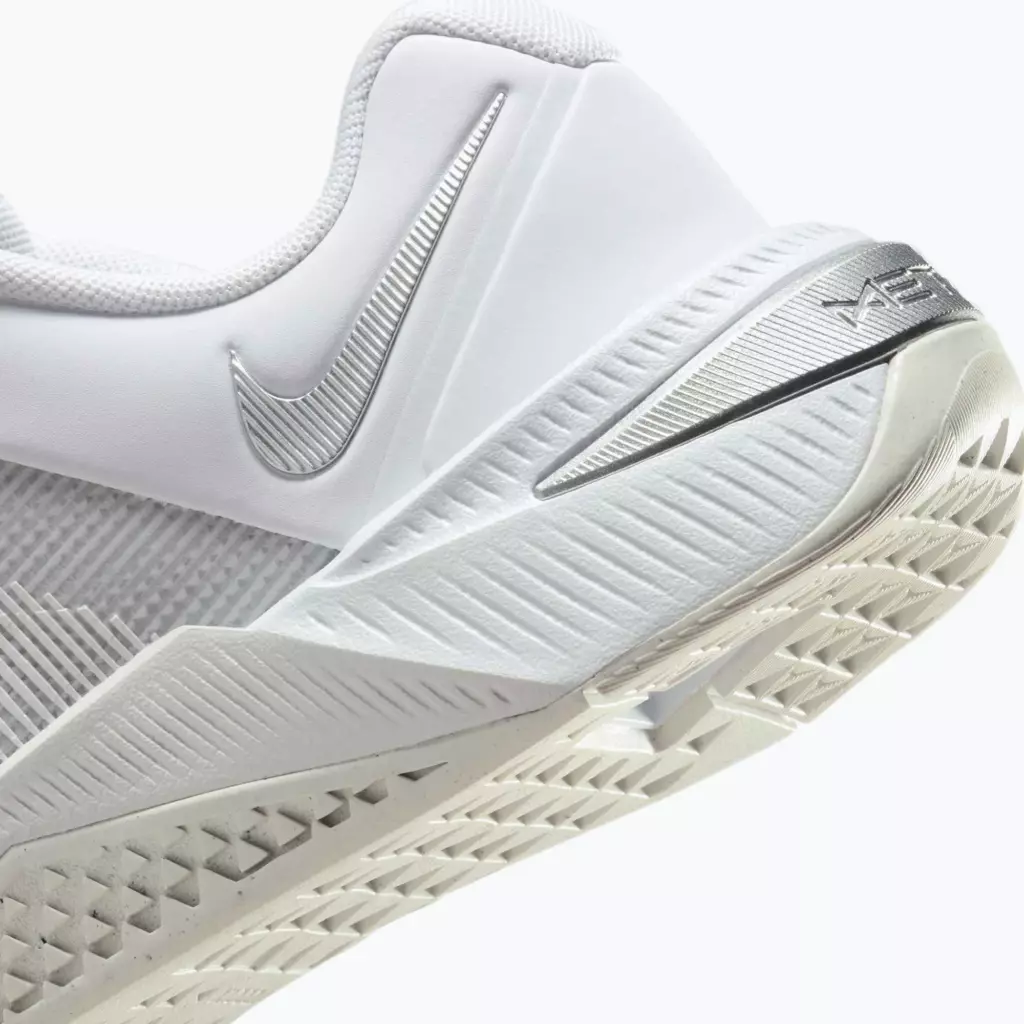 Тренировочные Кроссовки Nike Metcon 10 white/platinum tint/metallic silver