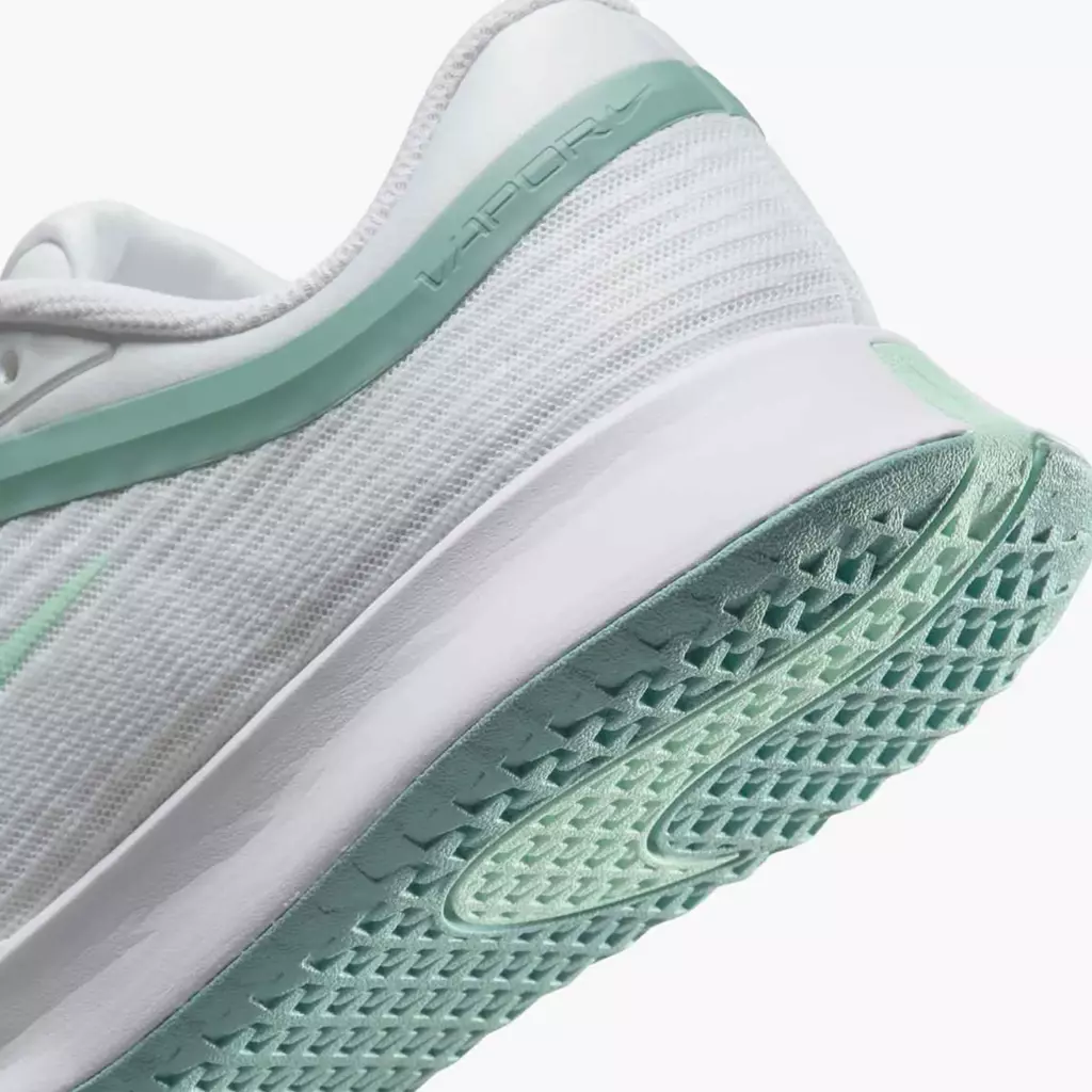 Женские Теннисные кроссовки Nike Vapor Pro 3 white/mint foam/cannon