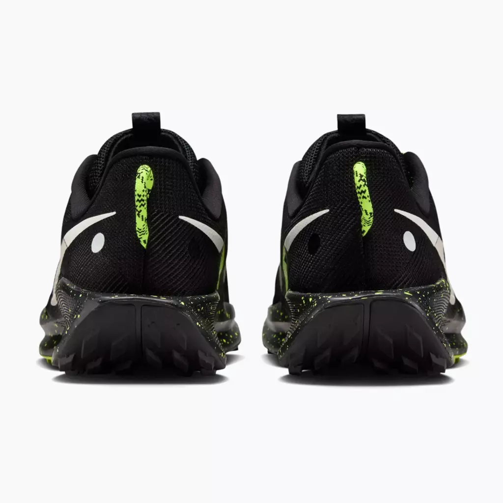 Кроссовки для бега Nike Pegasus Trail 5 black/volt ice/phantom