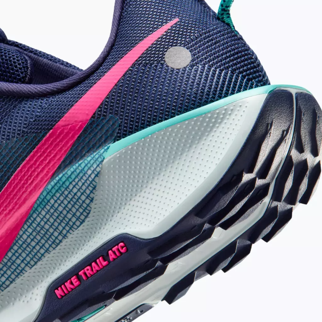 Кроссовки для бега Nike Pegasus Trail 5 midnight navy/dusty cactus/hyper pink