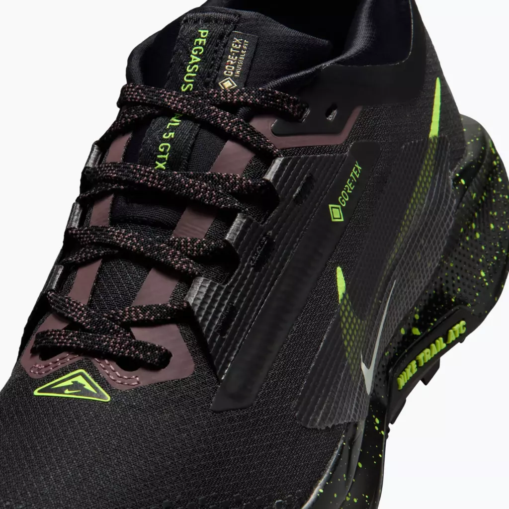 Женские Кроссовки для бега Nike Pegasus Trail 5 GTX black/phantom/tattoo/volt ice