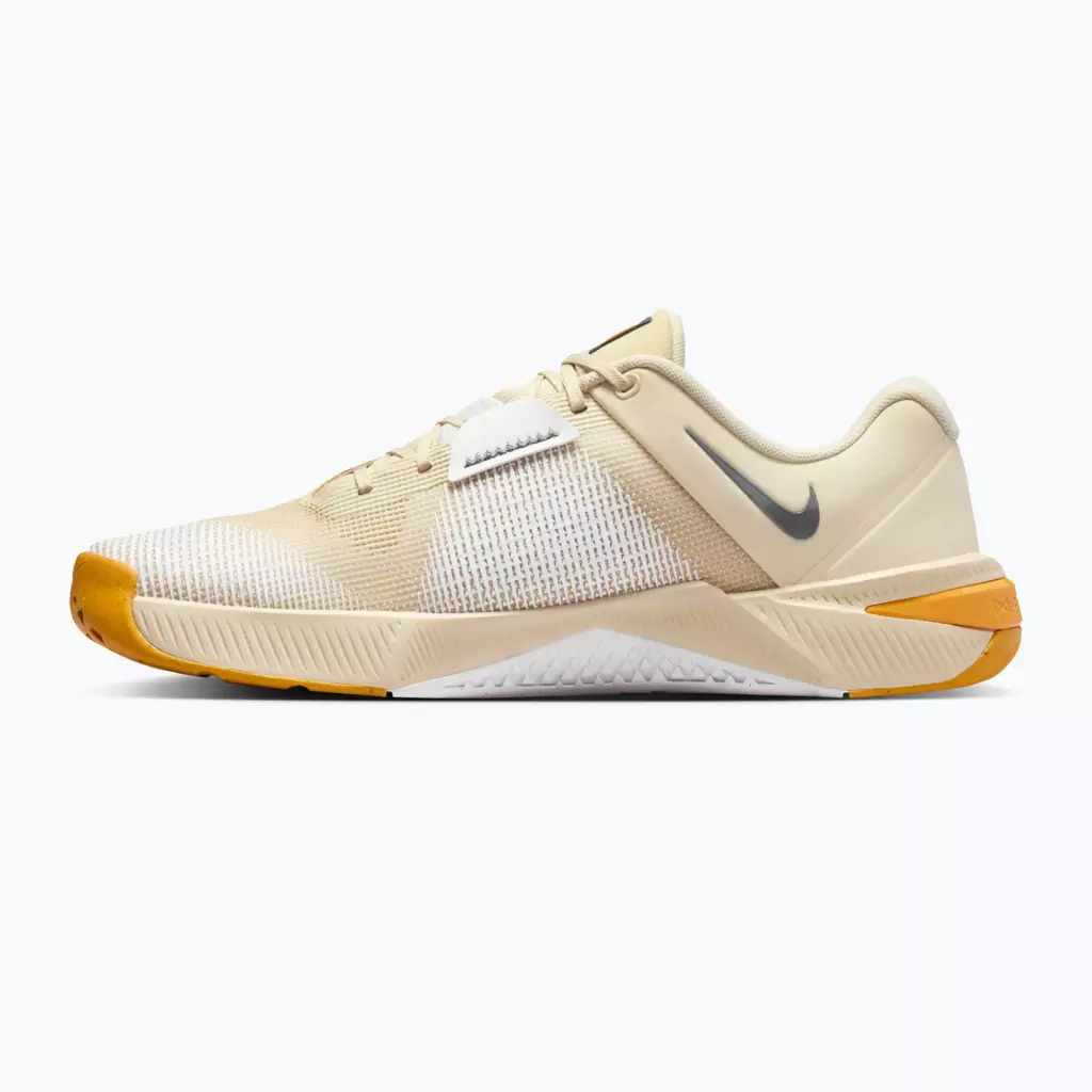 Штангетки Nike Metcon 10 light khaki/gold leaf/iron grey