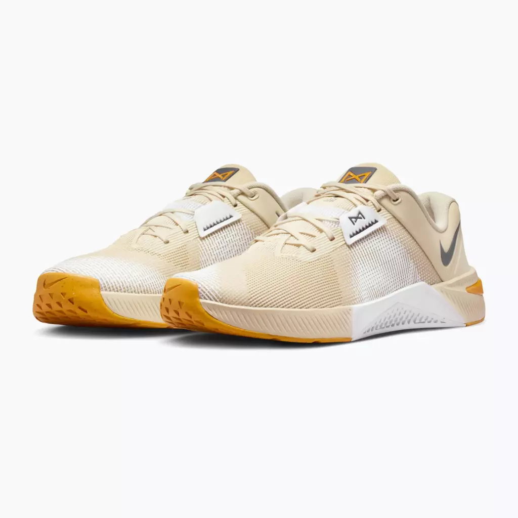 Штангетки Nike Metcon 10 light khaki/gold leaf/iron grey