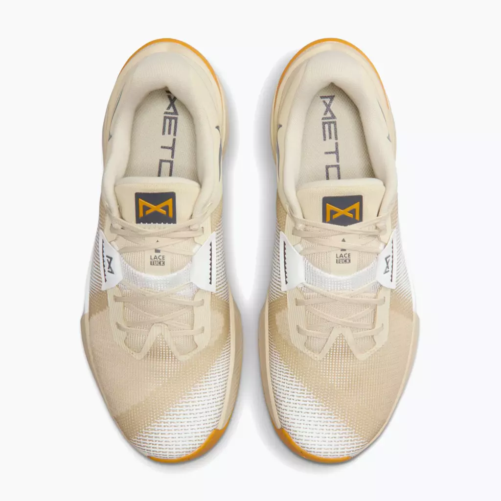 Штангетки Nike Metcon 10 light khaki/gold leaf/iron grey