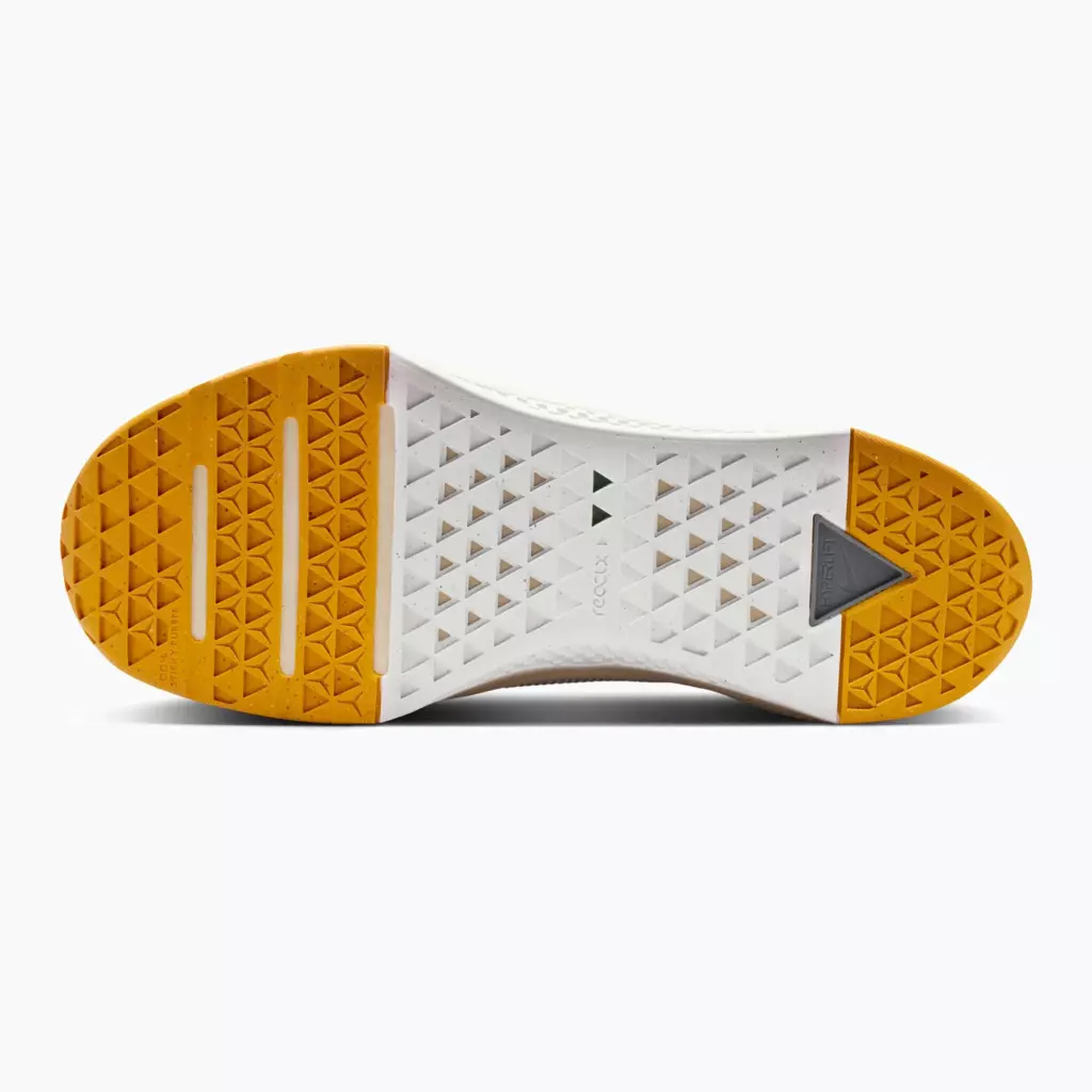 Штангетки Nike Metcon 10 light khaki/gold leaf/iron grey