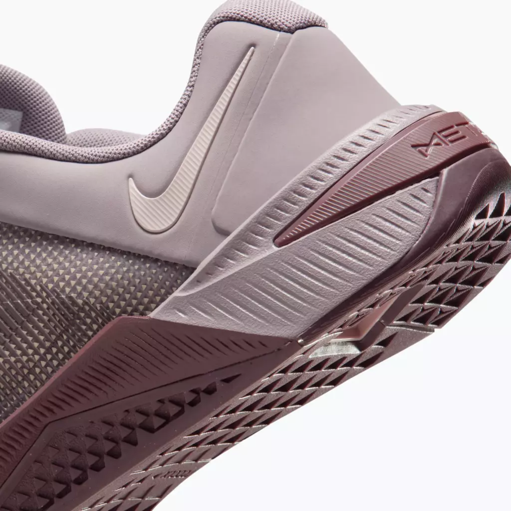 Тренировочные Кроссовки Nike Metcon 10 light violet ore/tattoo/silt red