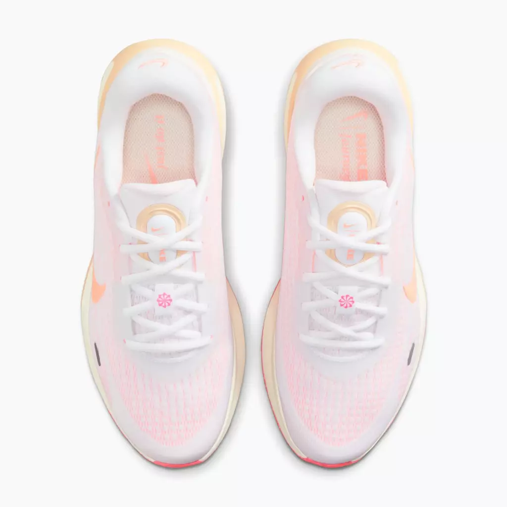 Женские Кроссовки для бега Nike Journey Run white/sail/ice peach/orange pulse