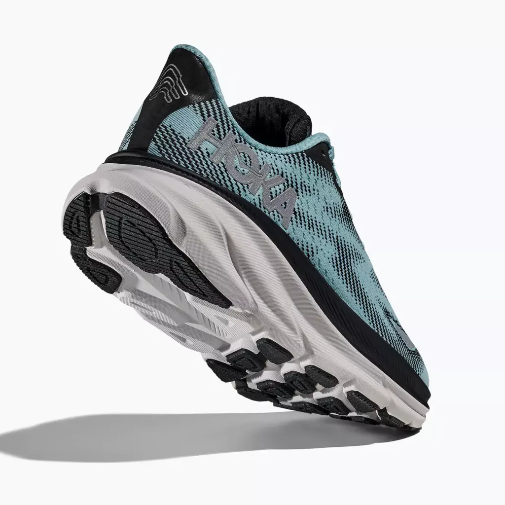 Женские Кроссовки для бега HOKA Clifton 9 GTX black/raindrop