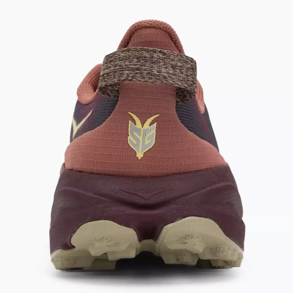 Женские кроссовки для бега HOKA Speedgoat 6 rouge/black cherry