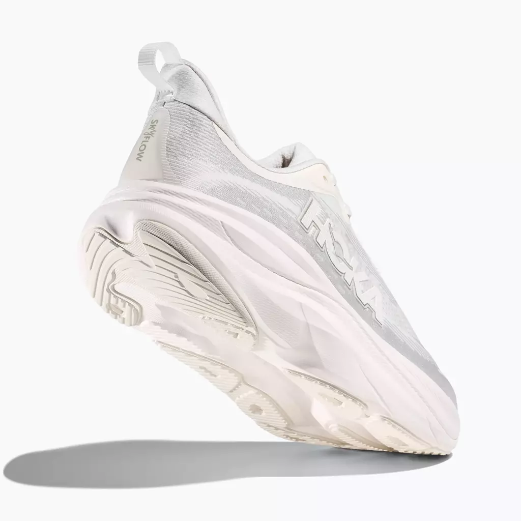 Кроссовки для бега HOKA Skyflow frost/cosmic grey