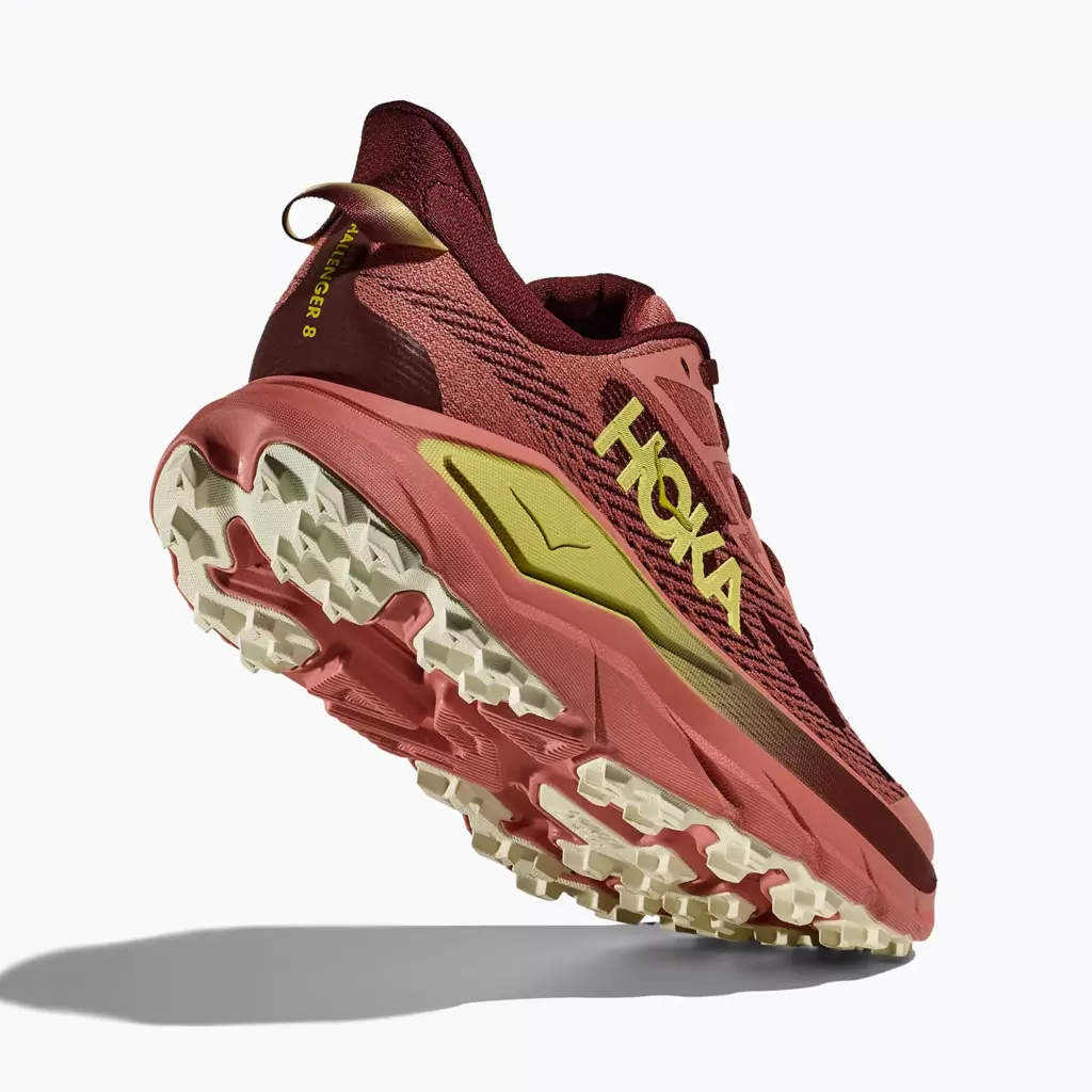 Женские кроссовки для бега HOKA Challenger 8 blush/dark cedar