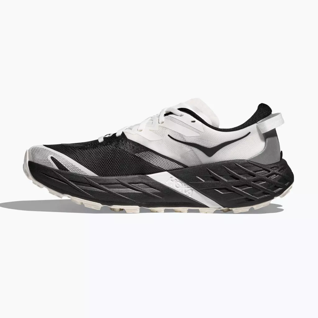 Женские кроссовки для бега HOKA Speedgoat 7 black/white