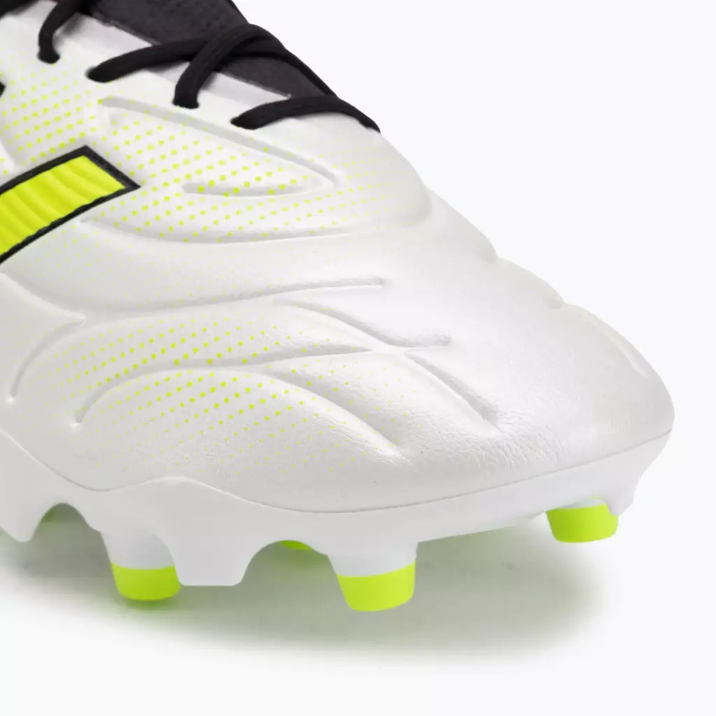 Футбольные бутсы New Balance Tekela Team Low V5 FG white
