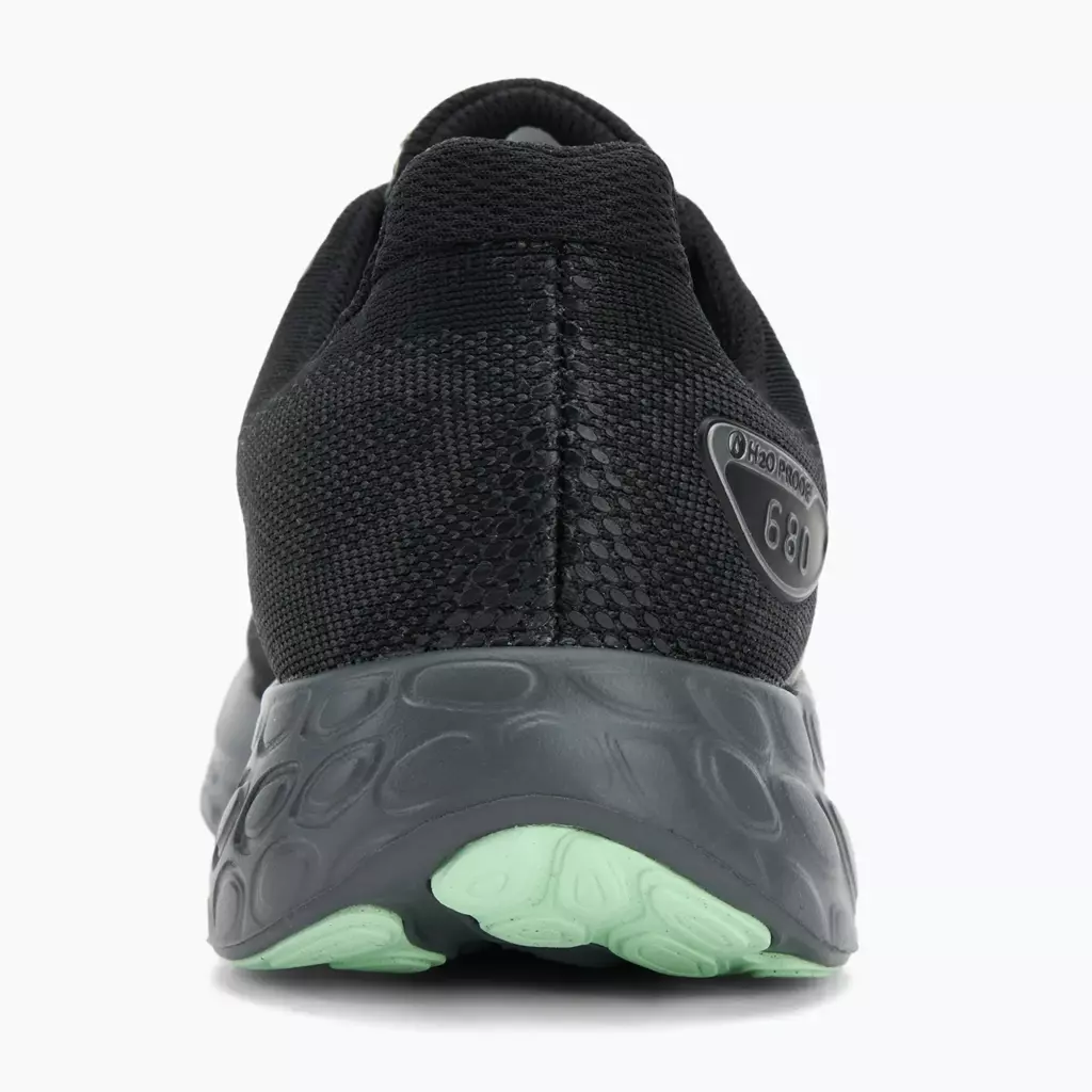 Женские Кроссовки для бега New Balance Fresh Foam 680 v8 black