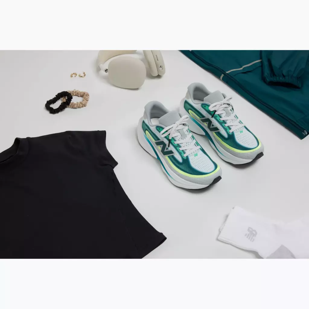 Женские Кроссовки для бега New Balance Ellipse v1 deep end/medusa green/afterglow