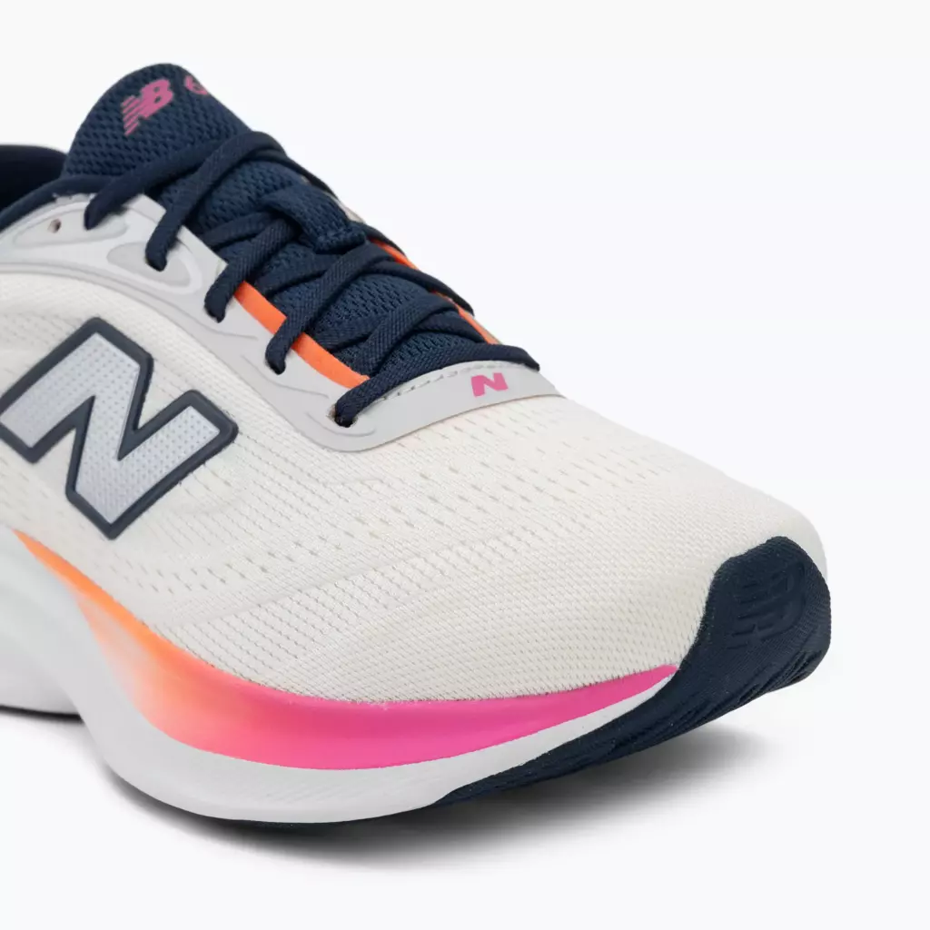 Женские Кроссовки для бега New Balance Fresh Foam 680's V9 sea salt/tangerine heat/pink heat