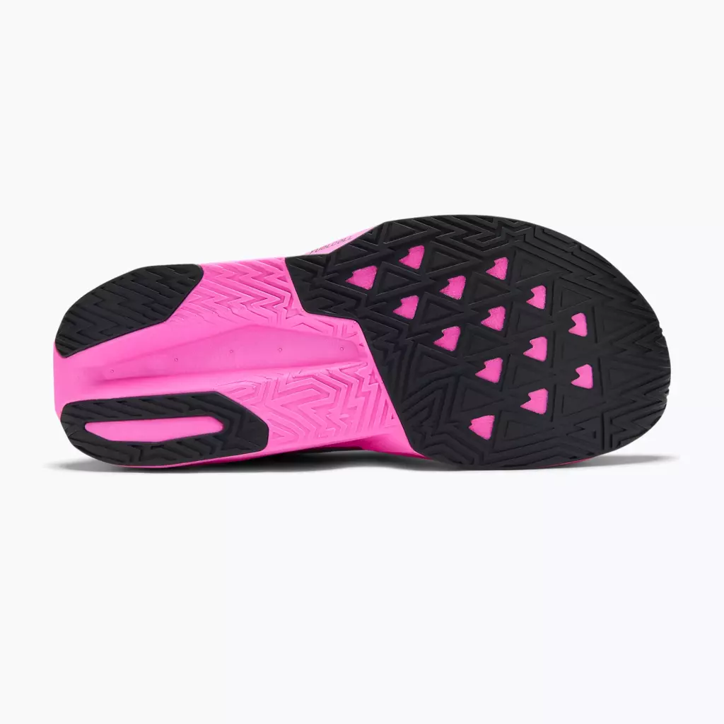 Кроссовки для бега New Balance FuelCell Rebel V5 pink heat/rosewood