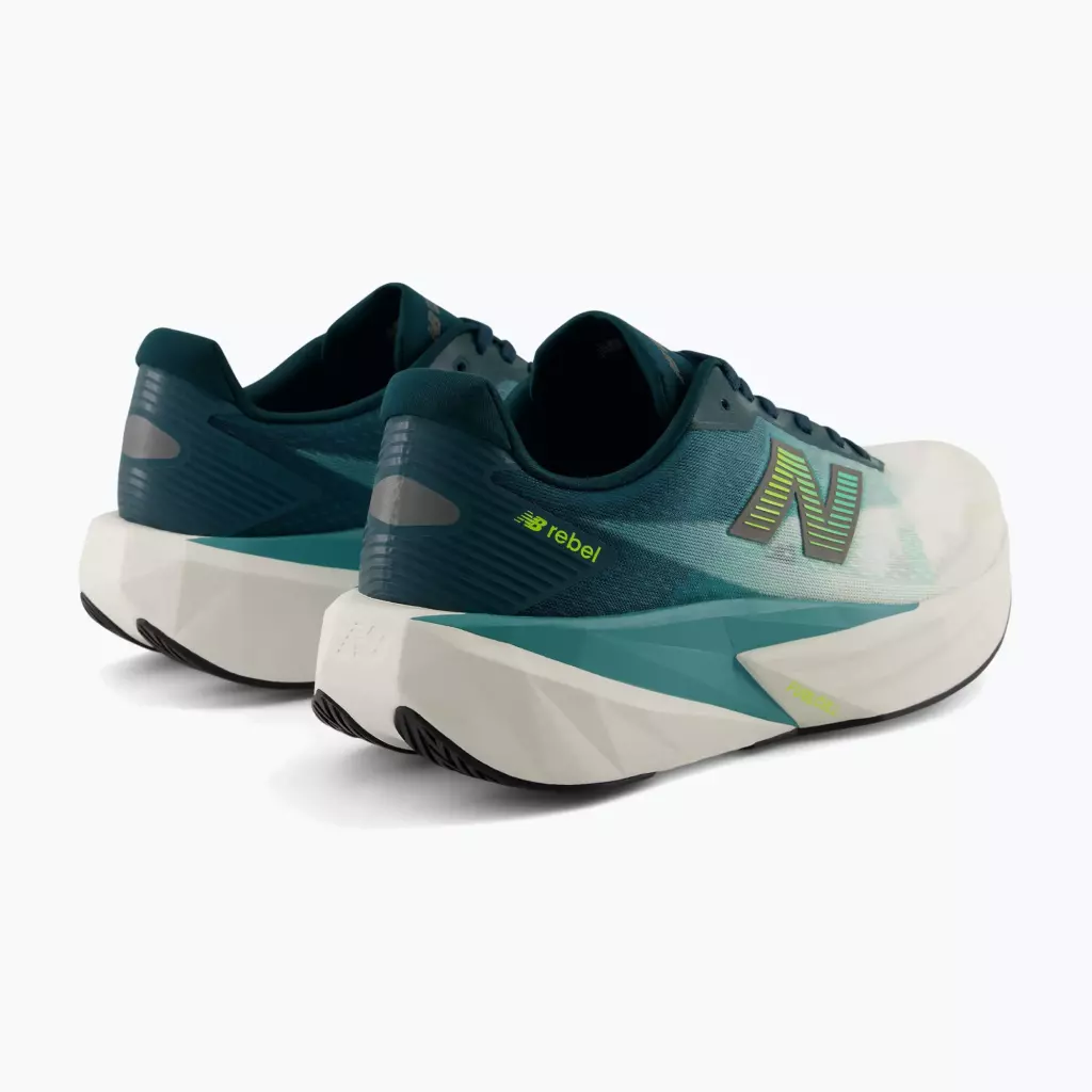 Кроссовки для бега New Balance FuelCell Rebel V5 medusa green/faded teal