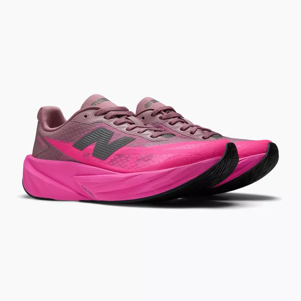 Женские Кроссовки для бега New Balance FuelCell Rebel V5 pink heat/rosewood