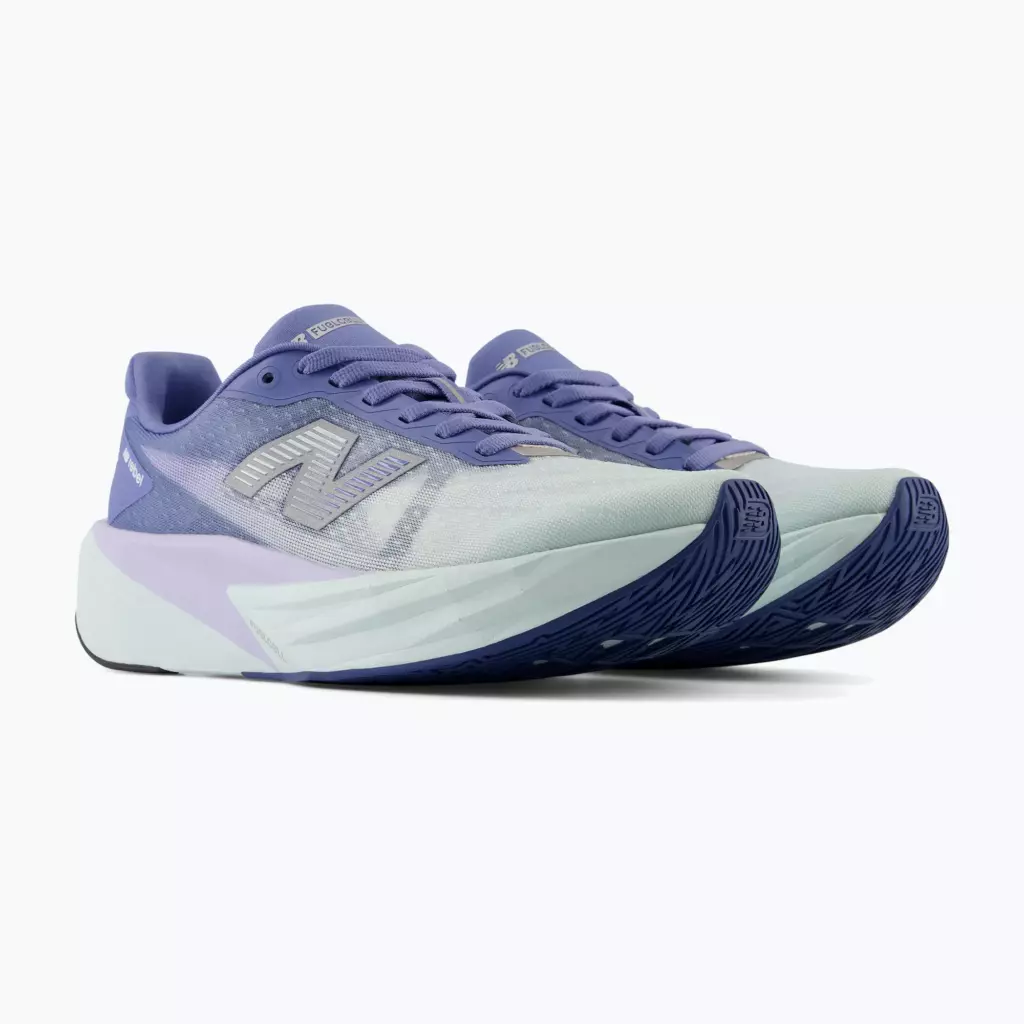 Женские Кроссовки для бега New Balance FuelCell Rebel V5 fairweather blue/glint blue