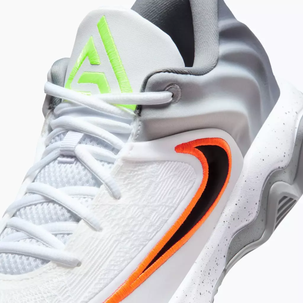 Баскетбольные Кроссовки Nike Giannis Immortality 4 white/volt/wolf grey/black